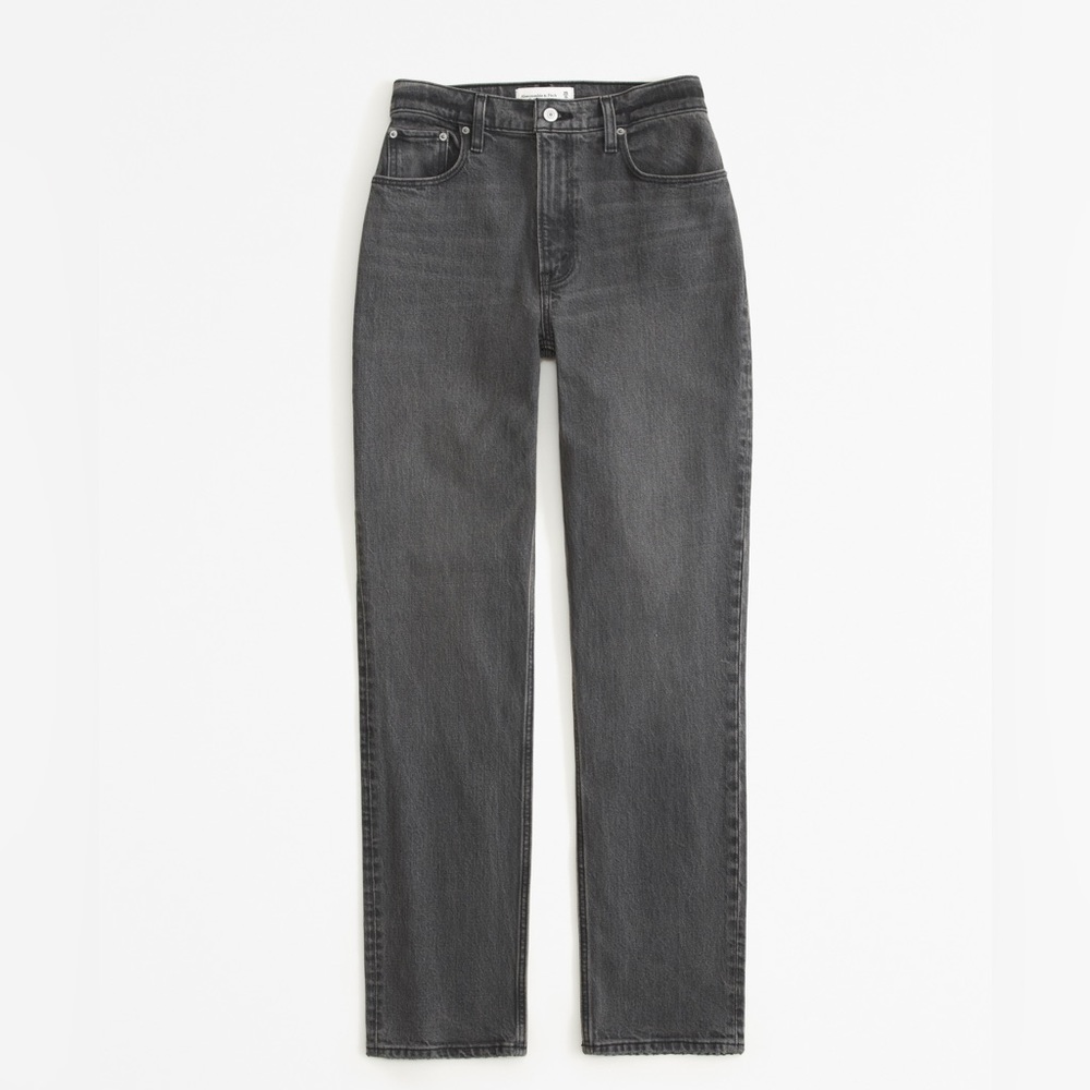 NWT Abercrombie and Fitch Curve Love Ultra High Rise 90s Straight Jean 32